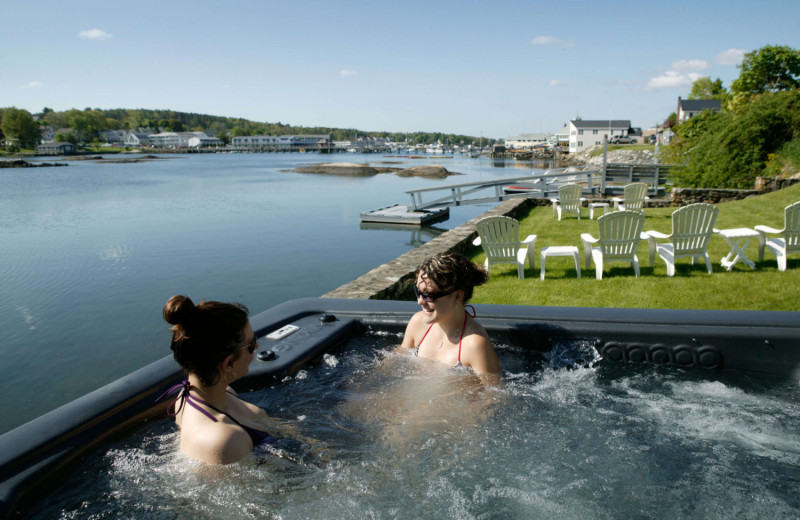 Hot tub at Harborage Inn.