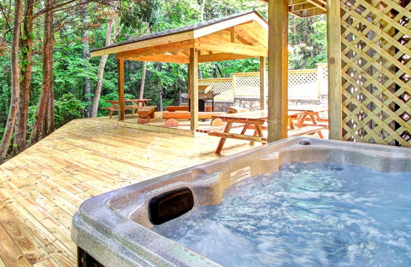 Rental patio at Auntie Belham's Cabin Rentals.