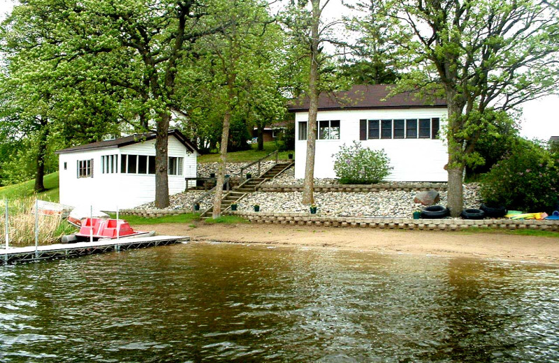 Cabin exterior at Sunset Bay Resort.
