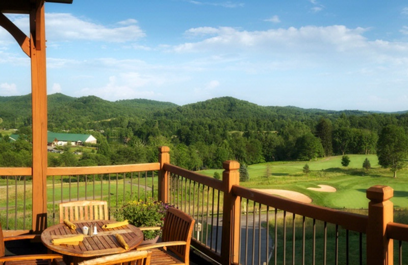 Deck dining at Stonewall Resort.