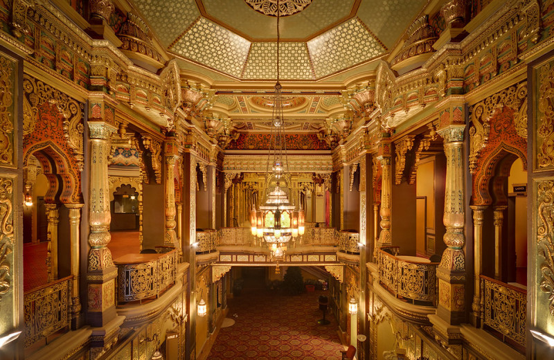 Theater near Jefferson Clinton Hotel.