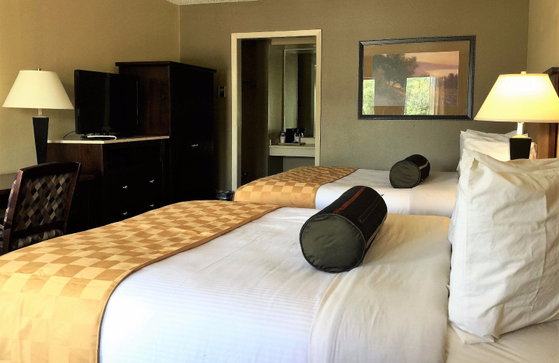 Guest room at Hotchkiss Inn.