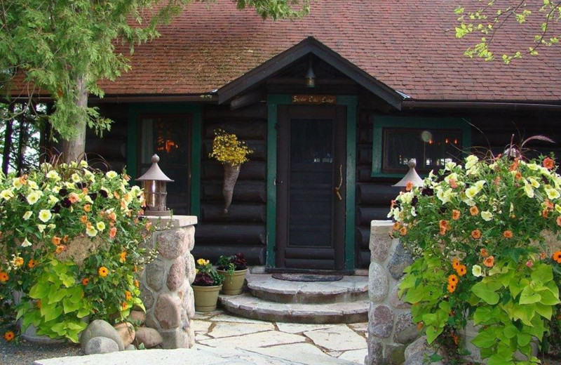 Exterior view of Spider Lake Lodge Bed 