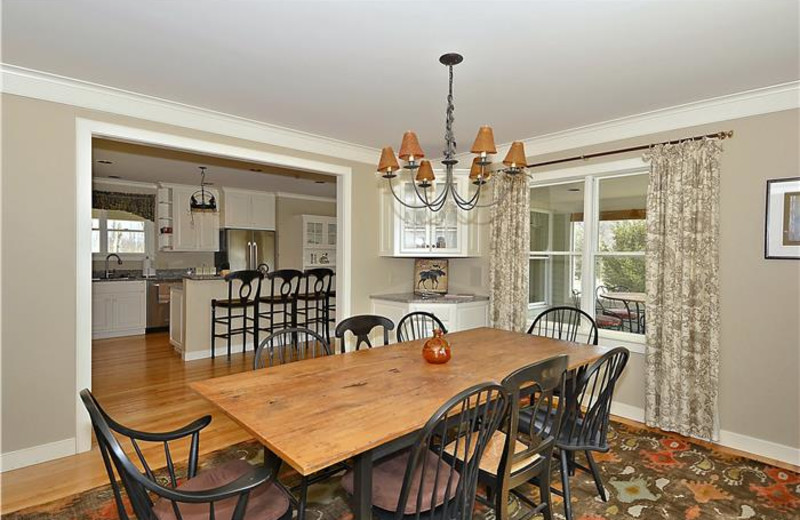 Little River Lodge - Stowe Country Homes