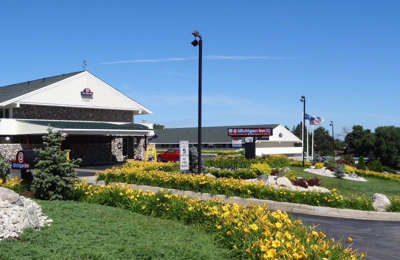 Exterior View of @ Michigan Inn and Lodge