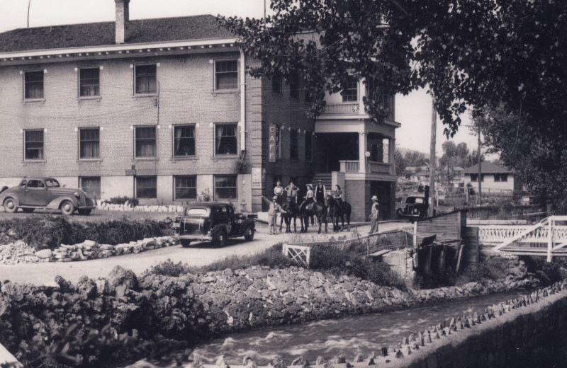 Historic photo of Riverside Hot Springs Inn & Spa.