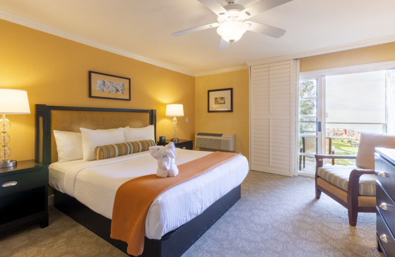 Guest room at Carlsbad Inn Beach Resort.