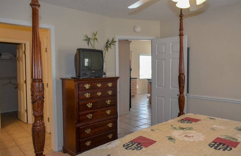 Rental bedroom at Seaside Vacations.