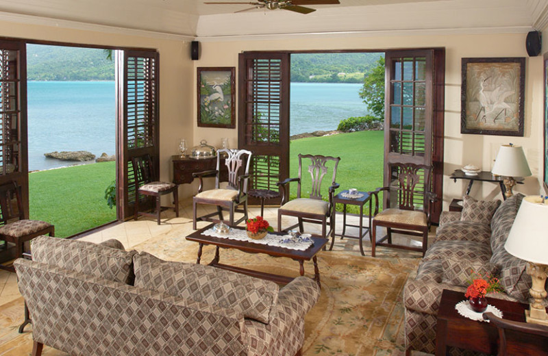 Guest living room at Bluefields Bay Villas.