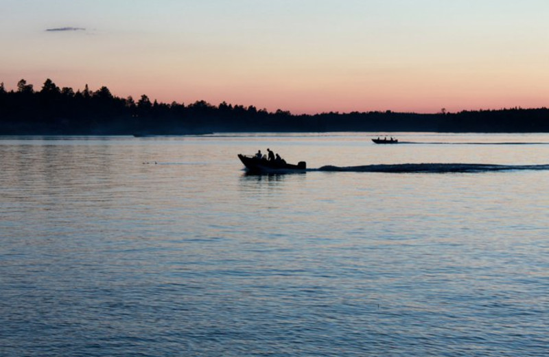 Boating at Deer Horn Resort.