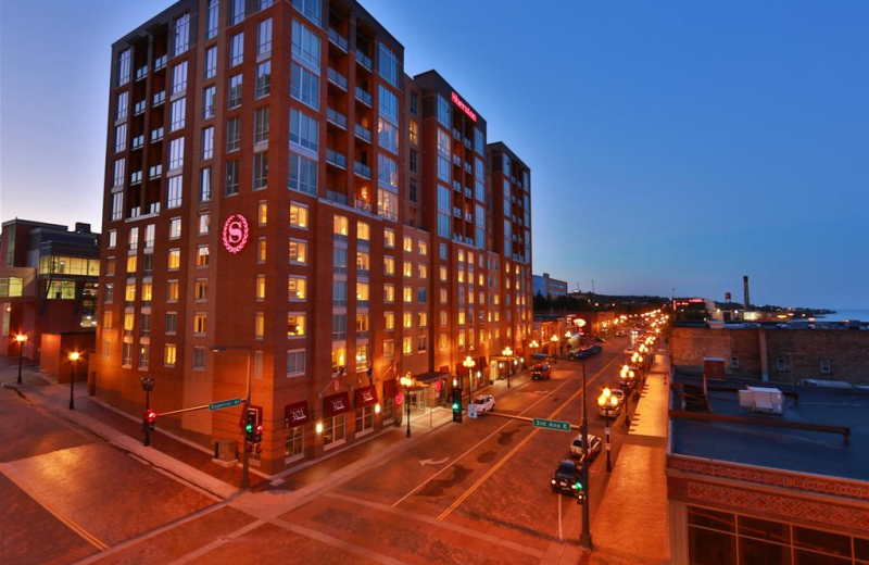 Exterior view of Sheraton Duluth Hotel.