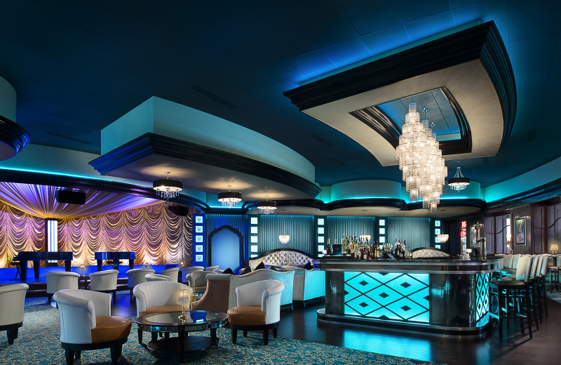 Bar at Turning Stone Resort Casino.