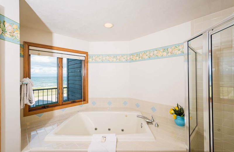 Guest bathroom at Glidden Lodge Beach Resort.