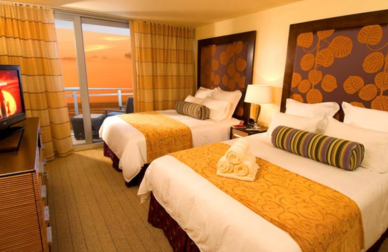 Guest room at Marriott's Crystal Shores.