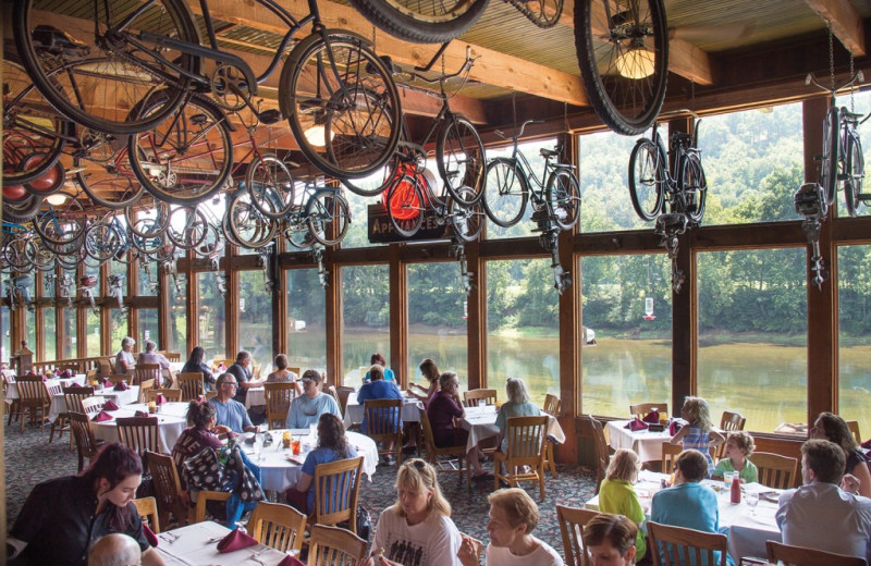 Dining at Gaston's White River Resort.