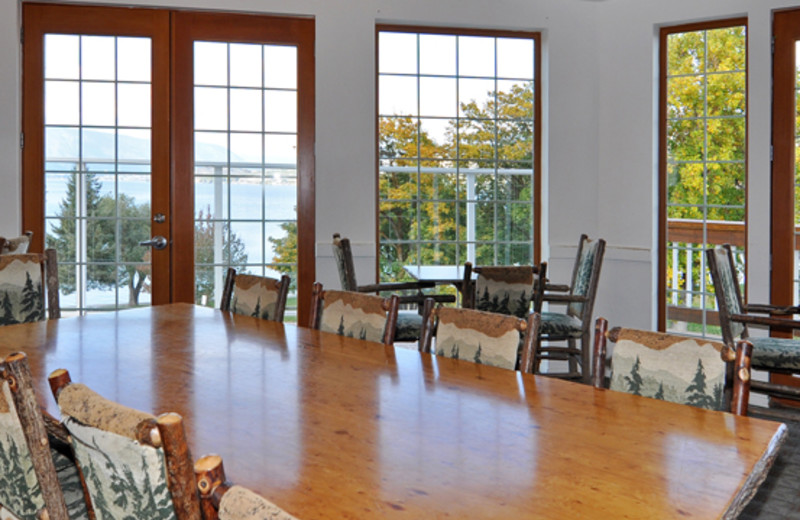 Conference room at Lakeside Lodge & Suites.