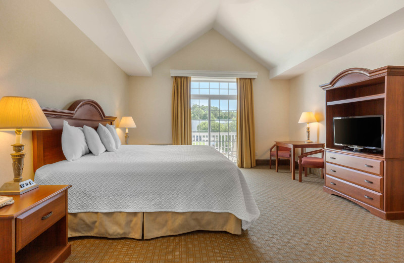 Guest room at Ogunquit Hotel 