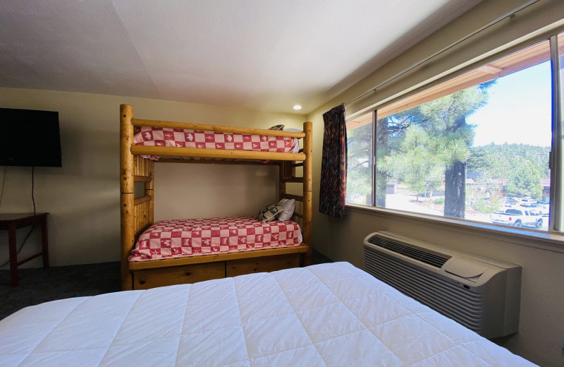 Guest room at Ventura Grand Inn.