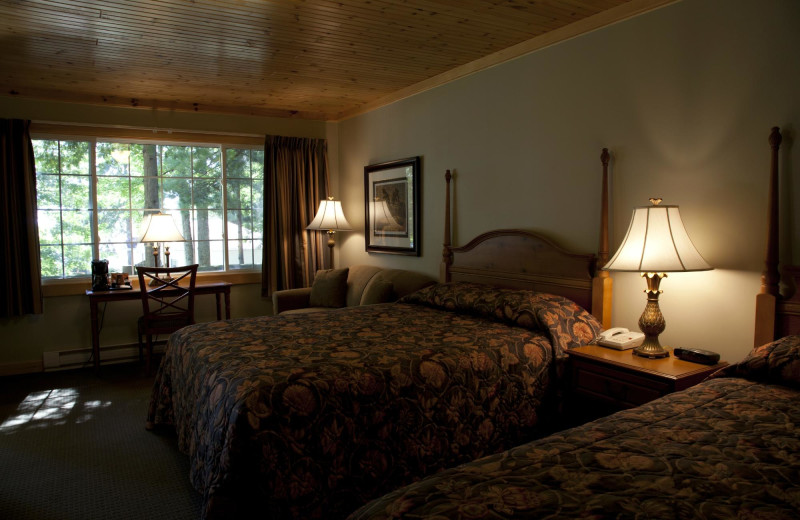 Guest room at Severn Lodge.