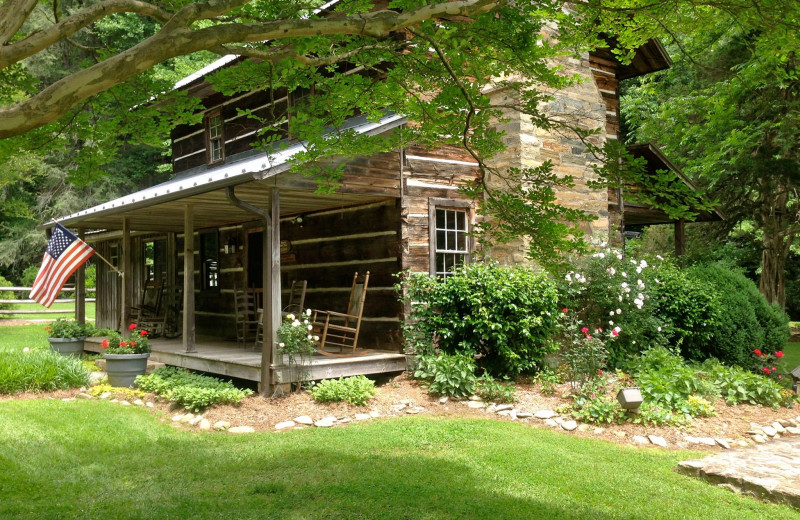 Cabin exterior at Leatherwood Mountains Resort.