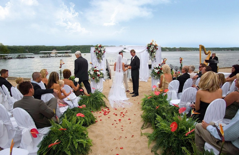 Wedding at The Lodge of Four Seasons.