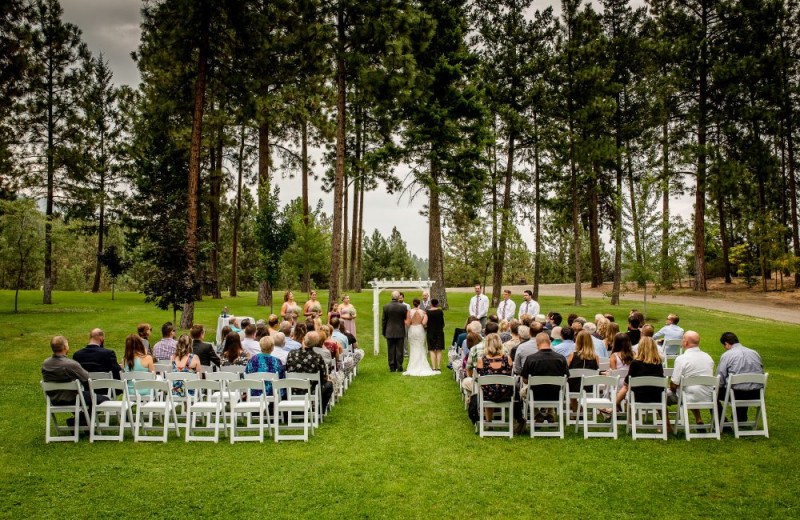 Weddings at Powers Creek Retreat.