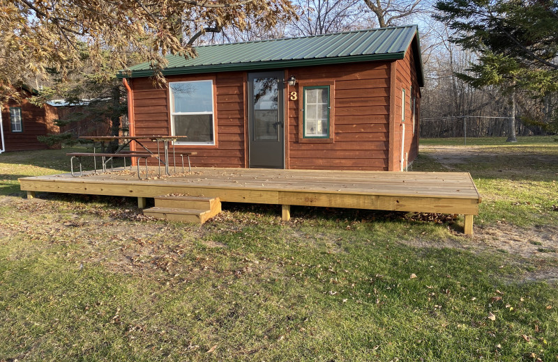 Cabin exterior at Sunset Bay Resort.