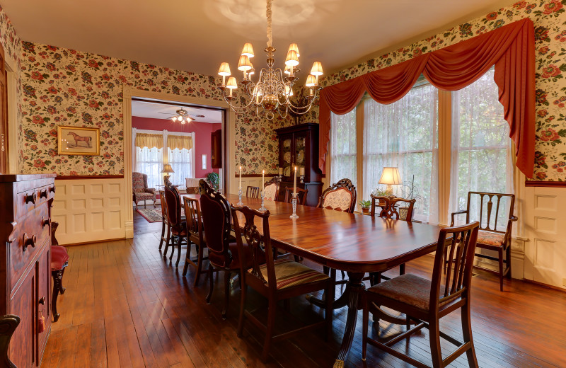 Dining room at C.W. Worth House Bed & Breakfast.