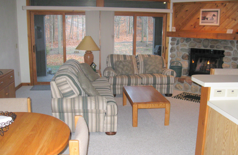 Hamlet Village Resort Condominiums (Harbor Springs, MI) Resort