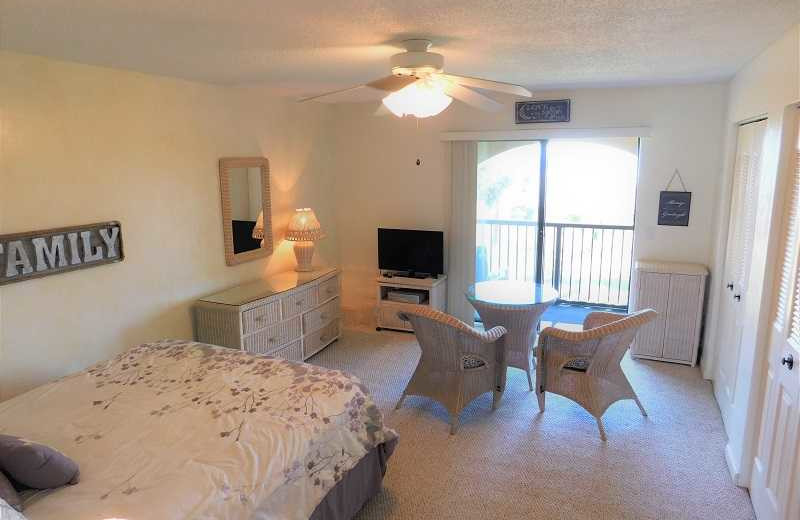 Rental bedroom at Family Sun Vacation Rentals.