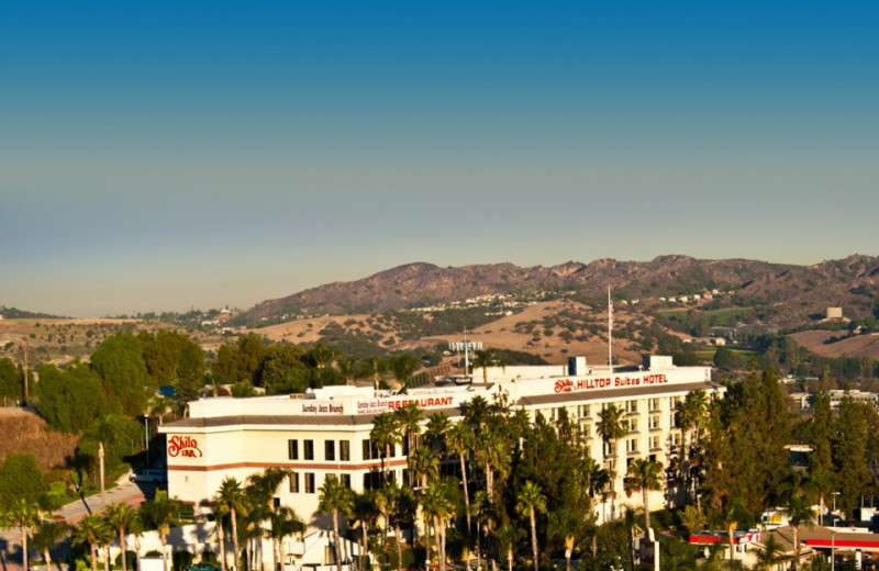 Exterior view of Shilo Inn Pomona Hilltop Suites.