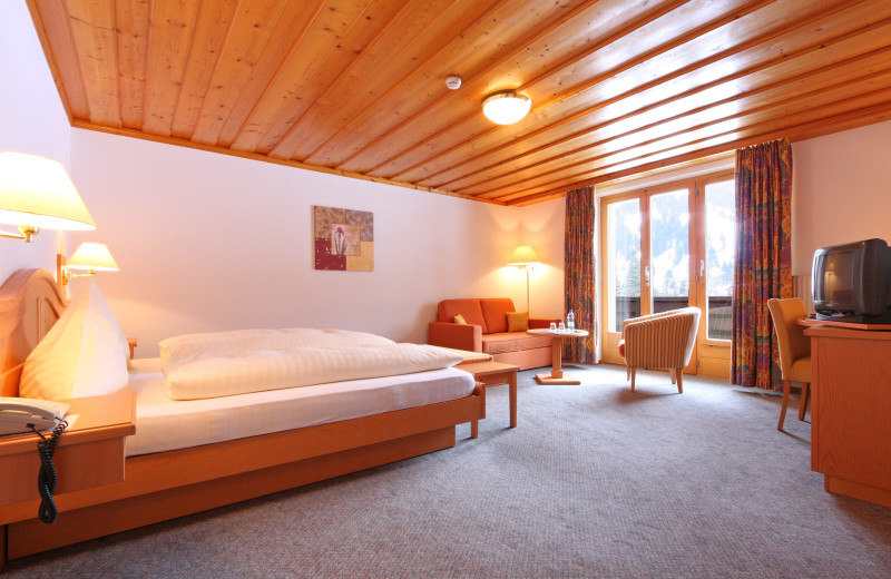 Guest room at TOP Hotel - Kandersteg.