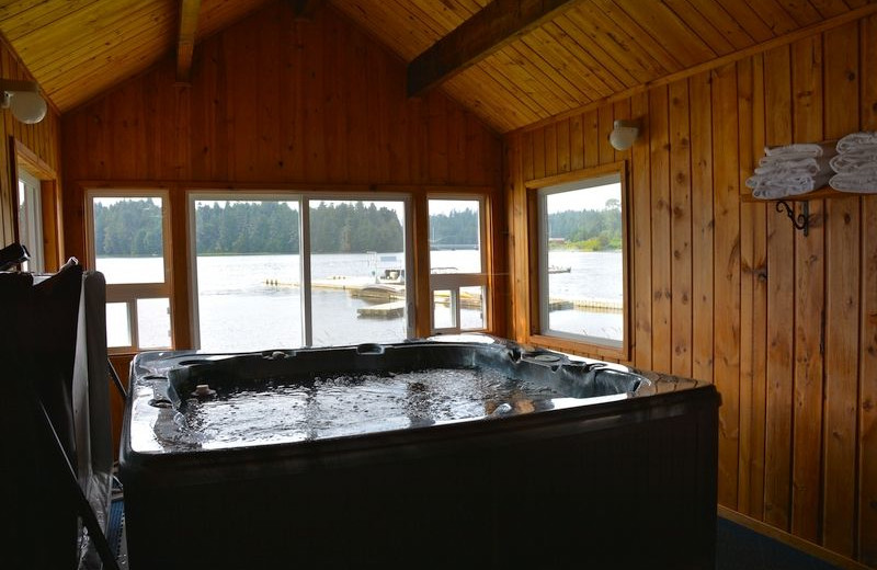 Hot tub at The Fireweed Lodge.