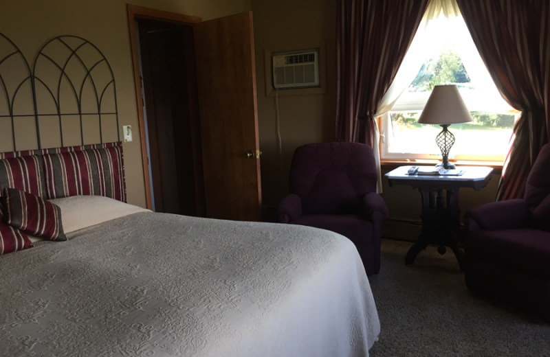 Guest room at Vineyard Bed & Breakfast.