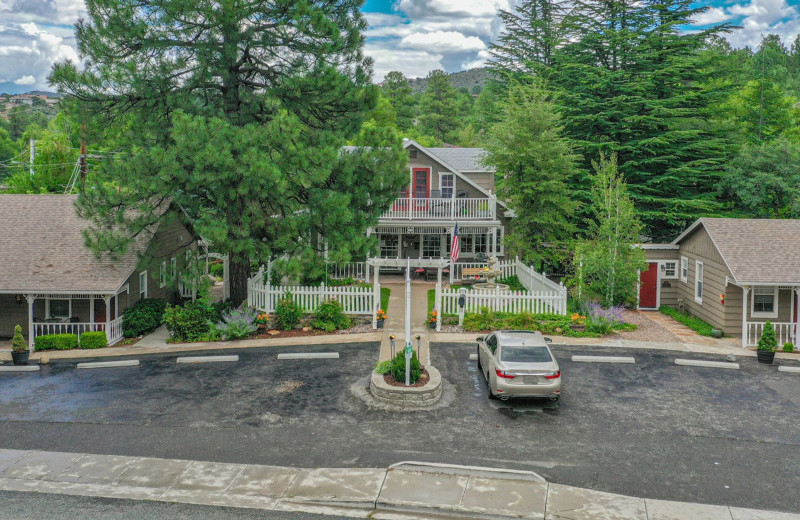 Exterior view of Prescott Pines Inn B 