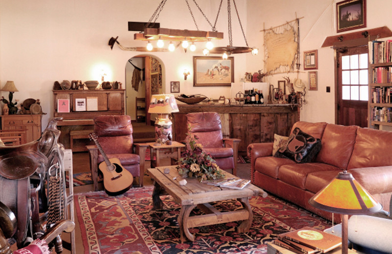Kay El Bar Guest Ranch comfortable lodge and great room.