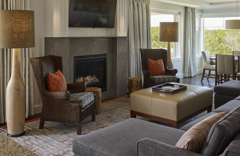 Guest living room at Inn by the Sea.