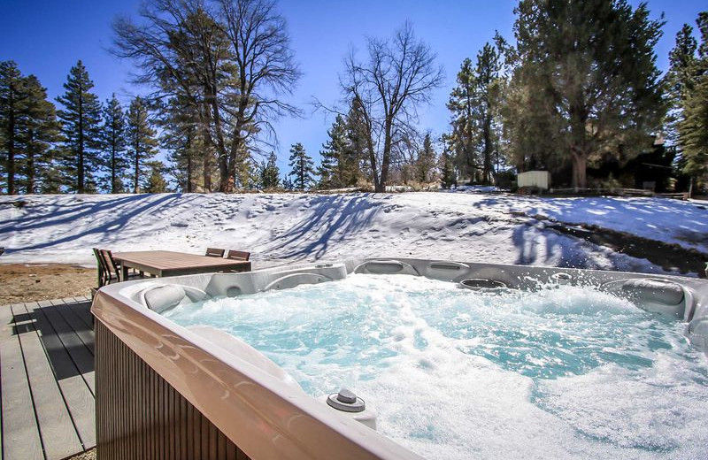 Rental hot tub at Big Bear Vacations.