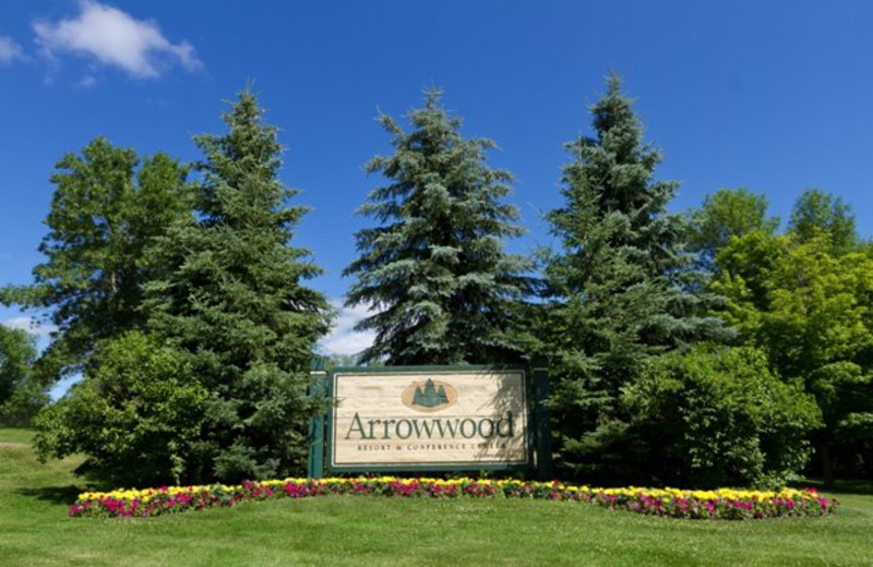 Arrowwood Resort sign.