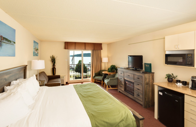 Guest room at Harbor Shores on Lake Geneva.