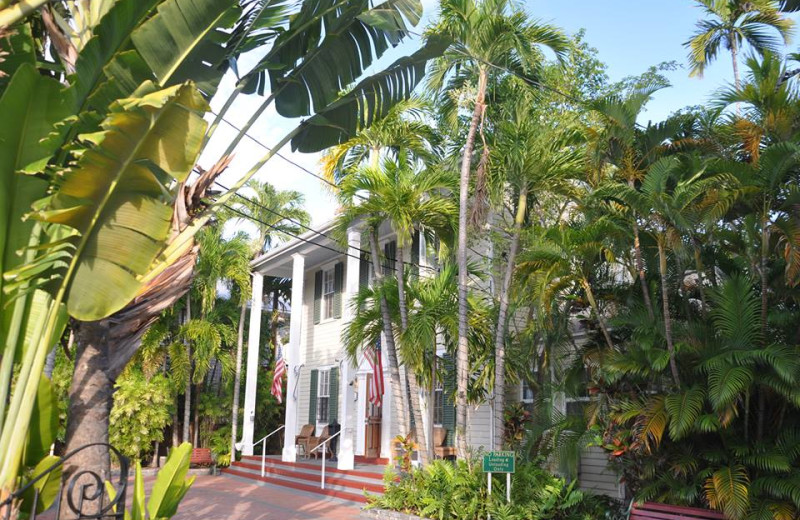 Exterior view of Westwinds Inn.