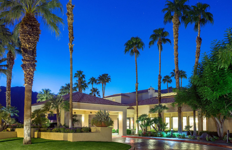 Exterior view of Courtyard Palm Springs.