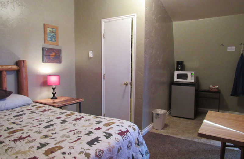 Cabin bedroom at The Drift Lodge.