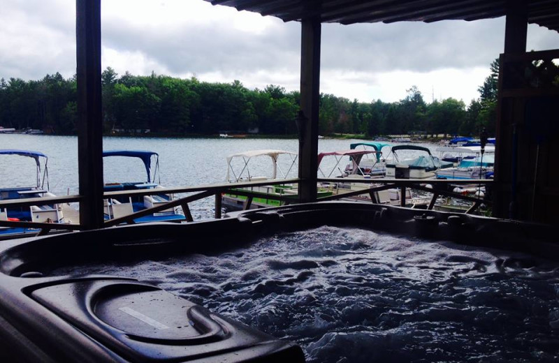 Jacuzzi at Clear Lake Resort.