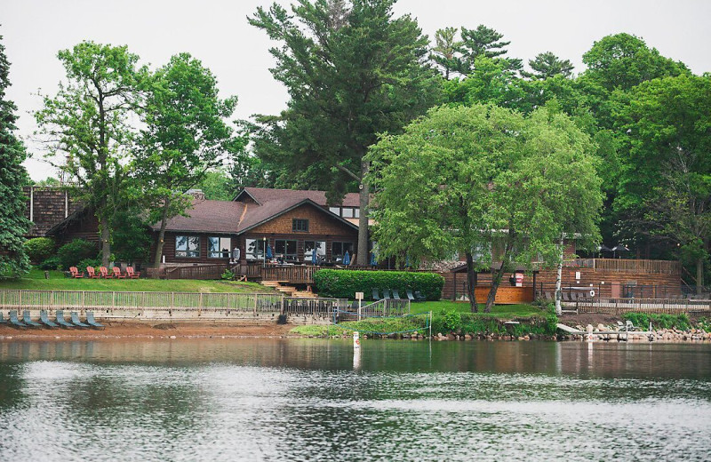 Exterior view of Ruttger's Bay Lake Lodge.