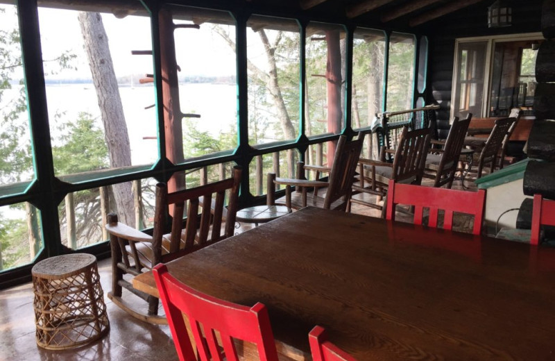 Rental dining room at Vacation Cottages.