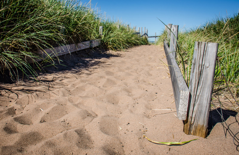 Beach at Comfort Suites Canal Park.