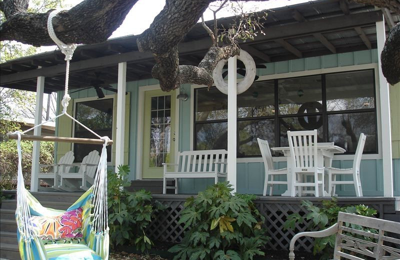 Exterior view of Turtle Rock Cottage on Lake LBJ.