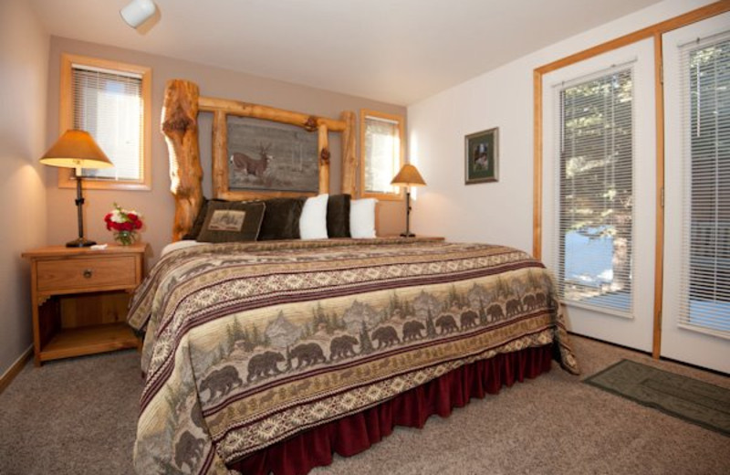 Guest bedroom at Rams Horn Village Resort.