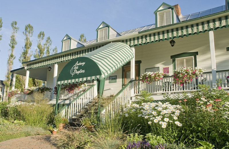 Exterior view of L'Auberge des Peupliers.